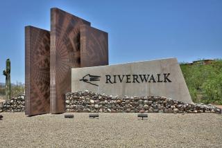 Hampton Inn & Suites Scottsdale at Talking Stick - Scottsdale - 1