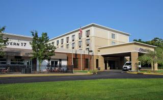 DoubleTree by Hilton Mahwah - 8