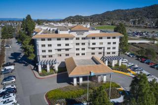Embassy Suites by Hilton San Rafael Marin County - San Rafael - 8