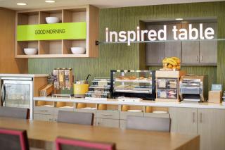 Home2 Suites By Hilton Woodland Hills Los Angeles - 1