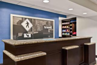 Hampton Inn & Suites Atlanta Airport West Camp Creek Pkwy - Atlanta - 8