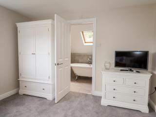 4 Bodnant Road - 1