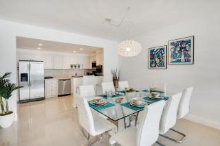 ⌘Family Beach Home w Amazing Water Views - Upgraded Unit ⌘ - Miami Beach - 5