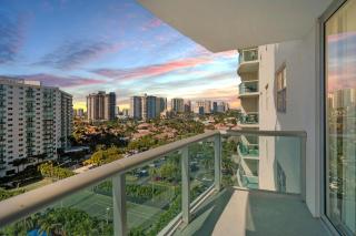 ⌘Family Beach Home w Amazing Water Views - Upgraded Unit ⌘ - Miami Beach - 0