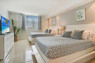 ⌘Family Beach Home w Amazing Water Views - Upgraded Unit ⌘ - Miami Beach - 8
