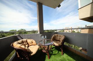 BRONCO APARTMENTS - 5