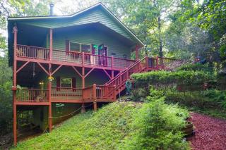Quiet Murphy Hideaway with Decks and Outdoor Fireplace - Murphy - 0