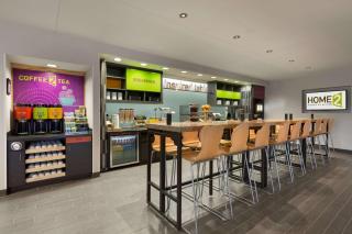 Home2 Suites by Hilton Champaign/Urbana - Champaign - 2