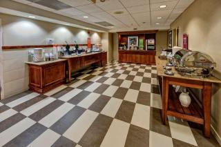 Hampton Inn Dunn - 2