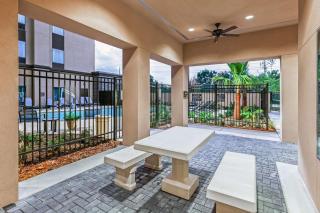 Hampton Inn & Suites Houston I-10 West Park Row, Tx - 8