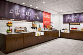 Hampton Inn & Suites West Haven - 4
