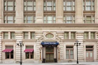 Hampton Inn & Suites Baltimore Inner Harbor - 9