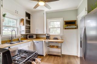 Charming South Bend Retreat about 1 Mi to Notre Dame! - 2