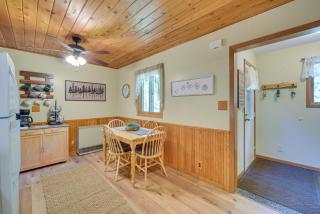 Grill and Fire Pit Waterfront Cameron Retreat! - 2