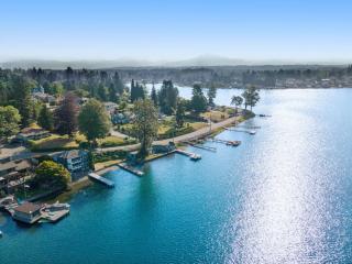 Paddle Boards Private Dock Sleeps 9 - 5