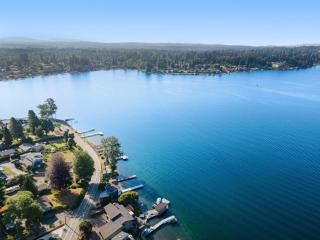 Paddle Boards Private Dock Sleeps 9 - 4