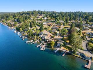 Paddle Boards Private Dock Sleeps 9 - 1