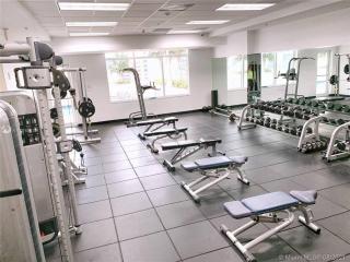 Luxurious private unit with parking - Miami - 4