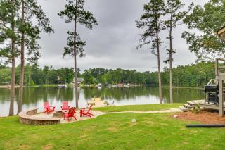 Waterfront Lakehouse with Private Dock and Fire Pit! - 9