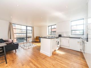 Bright & Modern 2-Bed Apartment in Vibrant East London - Londra - 0