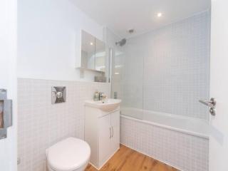 Bright & Modern 2-Bed Apartment in Vibrant East London - Londra - 2