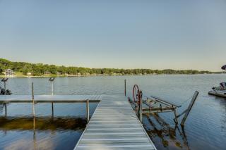 Delton Oasis Retreat with Lake Views and Deck! - 9