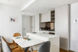 The View on Elizabeth - Chic City Centre Living - 1