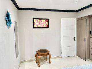 The Shelton Tower 1 - 2