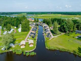Chalet near Prinses Margriet Canal - 5
