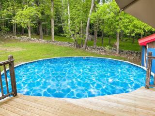 Modern Catskills Oasis w Pool and Bar Hall - Sundown - 8