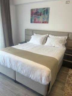 White Tower Studio Mamaia 807 - 1