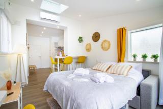 Soleil d'Été - Netflix & Wifi - Balcon - Climatisation - Parking Gratuit - check-in 24H24 - Emplacement Vélos - GoodMarning - Châlons-en-Champagne - 2