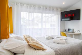 Soleil d'Été - Netflix & Wifi - Balcon - Climatisation - Parking Gratuit - check-in 24H24 - Emplacement Vélos - GoodMarning - Châlons-en-Champagne - 3
