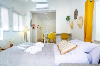 Soleil d'Été - Netflix & Wifi - Balcon - Climatisation - Parking Gratuit - check-in 24H24 - Emplacement Vélos - GoodMarning - Châlons-en-Champagne - 1