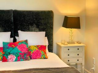 Incredible Views! Luxurious Studio & Outdoor Living - Wellington - 8
