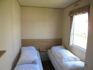 Kingfisher : Horizon II:- 8 Berth, Close to site entrance - Ingoldmells - 4