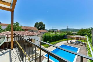 Stone villa with pool - 0