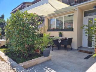 Apartment Nada - Porec - 300m from beautiful beaches and city center - Poreč - 2