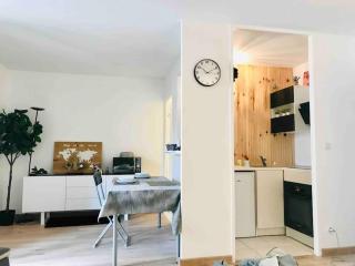 Disney cosy lounge - 3