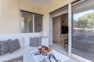Hidden Gem: 2BR Artistic Retreat in Glyfada Center - Athens - 8
