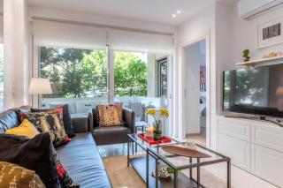 Hidden Gem: 2BR Artistic Retreat in Glyfada Center - Athens - 7