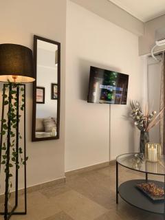 Acropolis Hill Apartment - 4