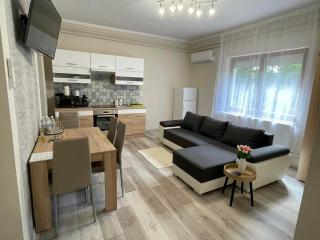 Tulipán Apartman - Makó - 0