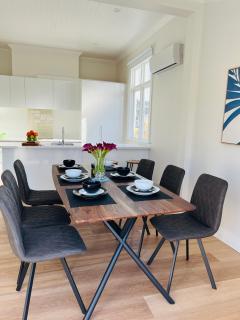 Luxurious Home Close to Beach - 6