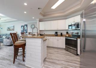 Three-Bedroom Apartment - Orange Beach - 6