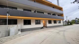 Air-conditioned 2 room Apartment, with terrace, Rovinka, 302 - Rovinka - 9