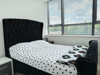 Cosy Apartment - Haywards Heath - 8