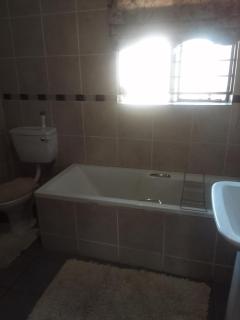 Room2rent Centurion - Pretoria - 1