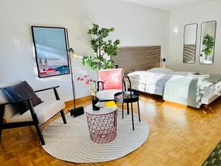 Alpine City Studio with AC, garden terrace and much privacy - 6