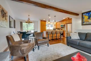 Kenmore Retreat with Shared Hot Tub - 1 Mi to Lake! - Kenmore - 7